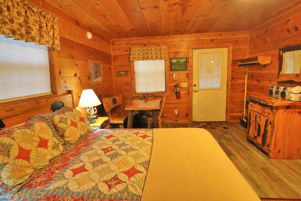 Alpine Mountain Sweetheart Cabin Jacuzzi #8 Helen Ngoại thất bức ảnh